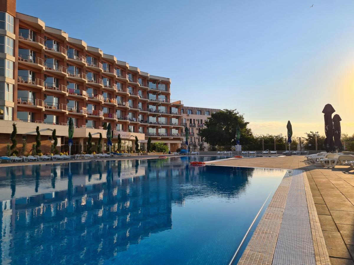 Hotel Amiral Mamaia Ngoại thất bức ảnh