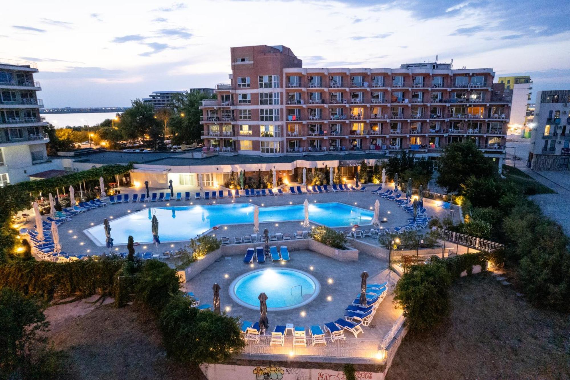Hotel Amiral Mamaia Ngoại thất bức ảnh